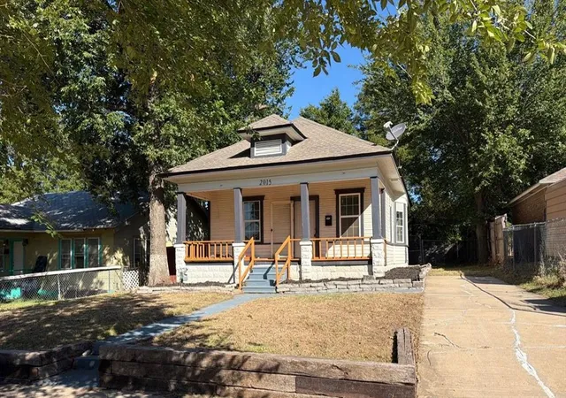Photo 1 of Single family home for sale at 2015 W Park Pl, Oklahoma City, OK 73106 | MLS# 1255174 | Listing updated on 2026-10-23