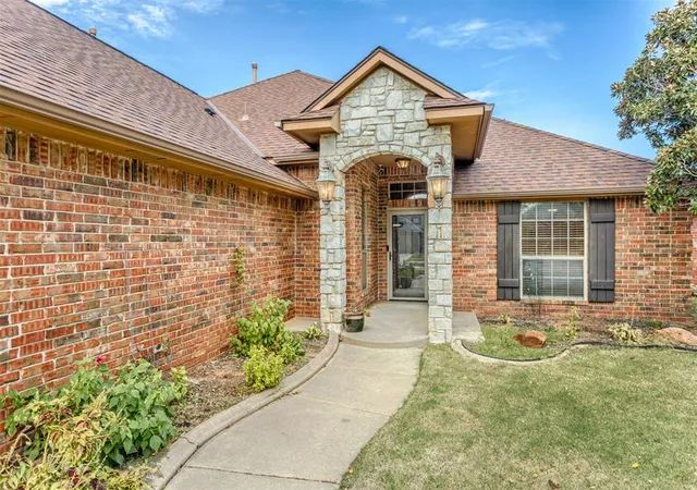 Photo 3 of Single family home for sale at 10709 NW 39th Street, Yukon, OK 73099 | MLS# 1255182 | Listing updated on 2026-10-28