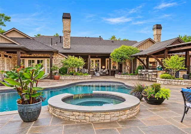 Photo 2 of Mansion for sale at 1609 Westminster Pl, Nichols Hills, OK 73120 | MLS# 1255186 | Listing updated on 2026-10-24