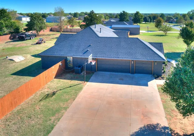 Photo 1 of Single family home for sale at 2407 County Rd 1195, Tuttle, OK 73089 | MLS# 1255207 | Listing updated on 2026-10-27