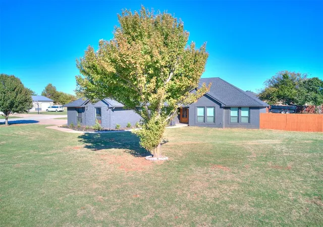 Photo 3 of Single family home for sale at 2407 County Rd 1195, Tuttle, OK 73089 | MLS# 1255207 | Listing updated on 2026-10-27