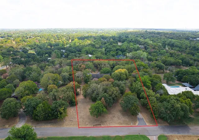 Photo 1 of Single family home for sale at 7100 Oak Leaf Rd, Edmond, OK 73013 | MLS# 1255220 | Listing updated on 2026-10-29