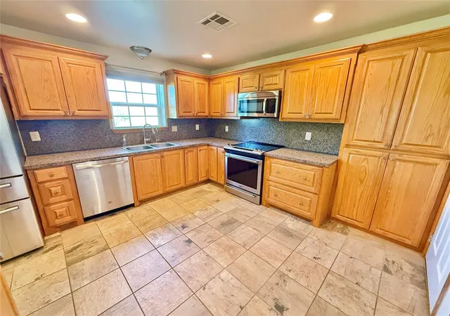 Photo 2 of Single family home for sale at 16950 Valley View Rd, Newalla, OK 74857 | MLS# 1255223 | Listing updated on 2026-10-27