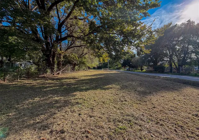 Photo 1 of Land for sale at 215 W Florida Ave, Anadarko, OK 73005 | MLS# 1255226 | Listing updated on 2026-10-23