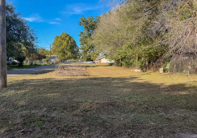 Photo 2 of Land for sale at 215 W Florida Ave, Anadarko, OK 73005 | MLS# 1255226 | Listing updated on 2026-10-23