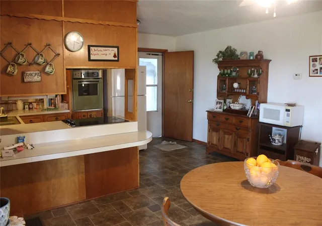 Photo 3 of Sale Pending at 41460 Ns 3500 Rd, Konawa, OK 74849 | MLS# 1255238 | Listing updated on 2026-10-23