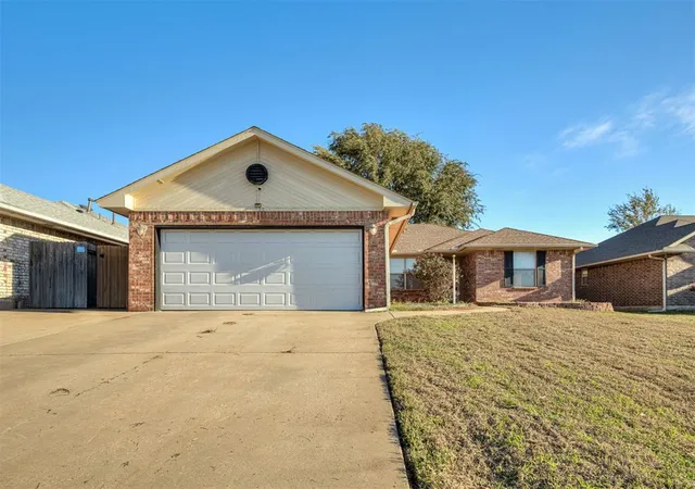 Photo 1 of Single family home for sale at 9123 Orange Dr, Midwest City, OK 73130 | MLS# 1255270 | Listing updated on 2026-10-29