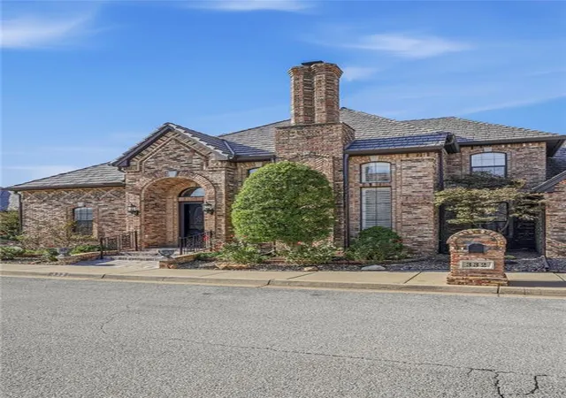 Photo 3 of Single family home for sale at 332 Millbrook Dr, Norman, OK 73072 | MLS# 1255276 | Listing updated on 2026-10-26