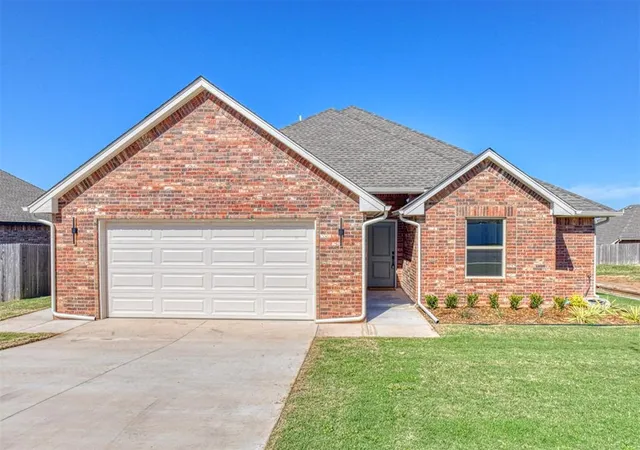 Single family home for sale at 2013 Jackson Dr, Norman, OK 73071 | MLS# 1255277
