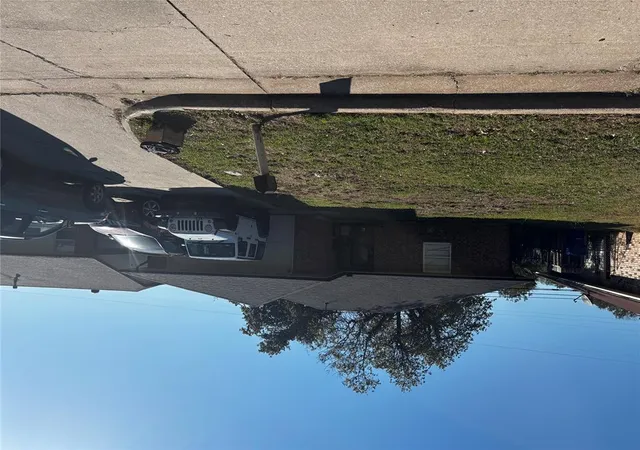 Single family home for sale at 1828 Tim Dr, Midwest City, OK 73141 | MLS# 1255291