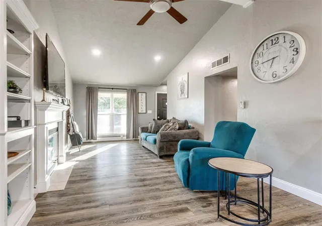 Photo 3 of Single family home for sale at 1101 Winnipeg Dr, Yukon, OK 73099 | MLS# 1255323 | Listing updated on 2026-10-27
