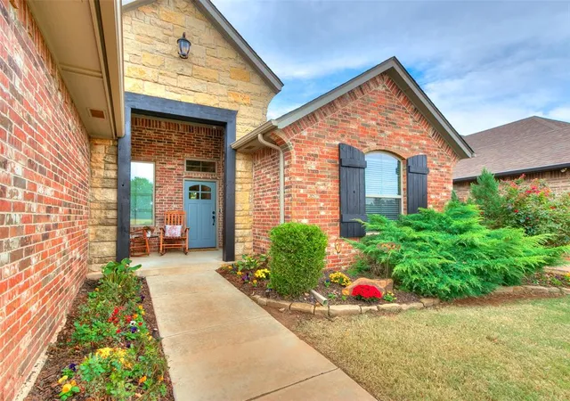 Photo 2 of Single family home for sale at 920 NW 191st Street, Edmond, OK 73012 | MLS# 1255347 | Listing updated on 2026-10-27