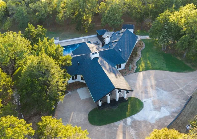 Photo 1 of Single family home for sale at 5 Creek Dr, Shawnee, OK 74801 | MLS# 1255351 | Listing updated on 2026-10-27