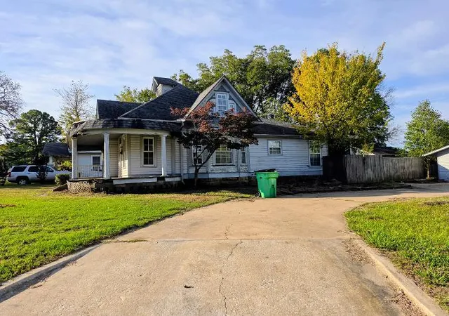 Photo 1 of Single family home for sale at 501 S 3rd Street, Okemah, OK 74859 | MLS# 1255355 | Listing updated on 2026-10-24