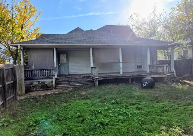 Photo 3 of Single family home for sale at 501 S 3rd Street, Okemah, OK 74859 | MLS# 1255355 | Listing updated on 2026-10-24