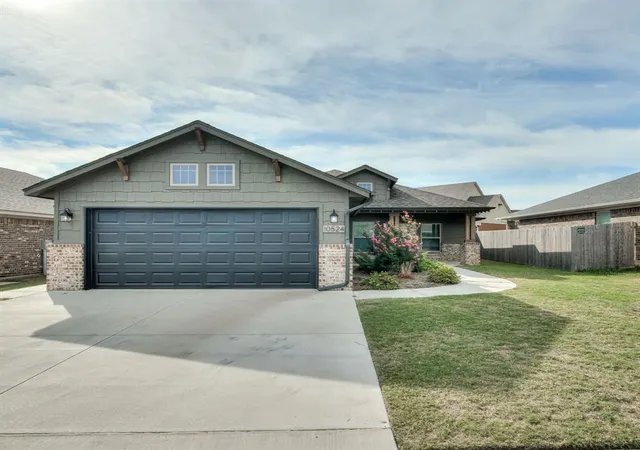 Single family home for sale at 10524 NW 32nd Street, Yukon, OK 73099 | MLS# 1255371