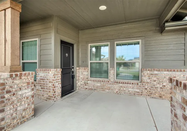 Photo 2 of Single family home for sale at 10524 NW 32nd Street, Yukon, OK 73099 | MLS# 1255371 | Listing updated on 2026-10-31