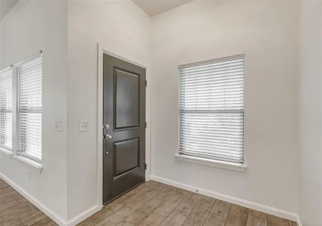 Photo 3 of Single family home for sale at 10524 NW 32nd Street, Yukon, OK 73099 | MLS# 1255371 | Listing updated on 2026-10-31