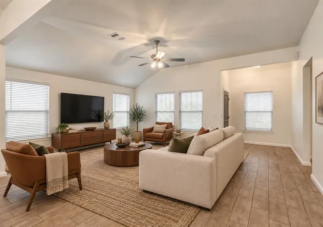 Photo 4 of Single family home for sale at 10524 NW 32nd Street, Yukon, OK 73099 | MLS# 1255371 | Listing updated on 2026-10-31