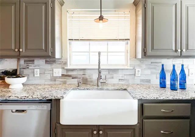 Photo 1 of Single family home for sale at 1122 Dustin Dr, Edmond, OK 73003 | MLS# 1255395 | Listing updated on 2026-10-26