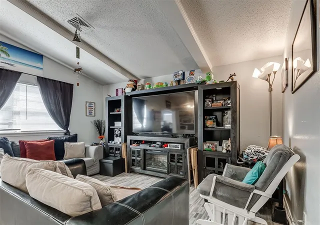 Photo 4 of Single family home for sale at 3924 Bismarc Dr, Del City, OK 73115 | MLS# 1255420 | Listing updated on 2026-10-29