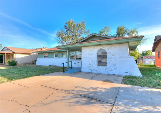 Single family home for sale at 740 SW 1st Street, Moore, OK 73160 | MLS# 1255445