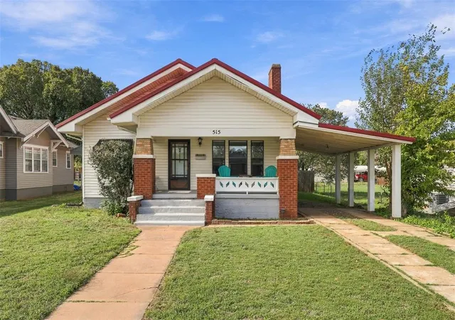 Photo 2 of Single family home for sale at 515 N Bradley St, Weatherford, OK 73096 | MLS# 1255485 | Listing updated on 2026-10-26