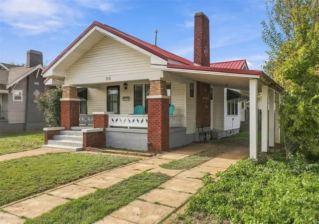 Photo 3 of Single family home for sale at 515 N Bradley St, Weatherford, OK 73096 | MLS# 1255485 | Listing updated on 2026-10-26