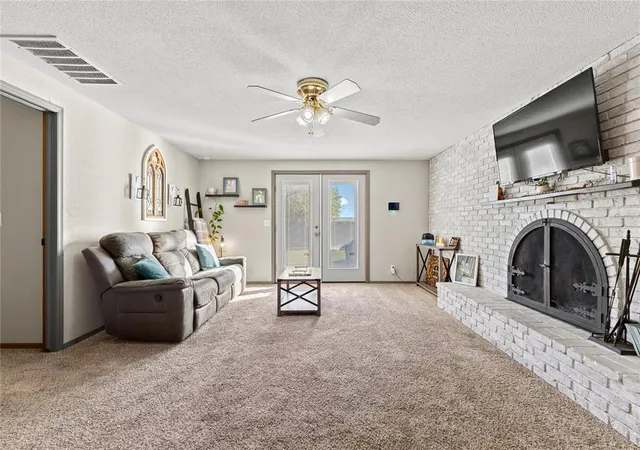 Photo 3 of Single family home for sale at 804 E 2nd Street, Cordell, OK 73632 | MLS# 1255496 | Listing updated on 2026-10-28
