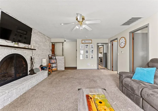 Photo 4 of Single family home for sale at 804 E 2nd Street, Cordell, OK 73632 | MLS# 1255496 | Listing updated on 2026-10-28