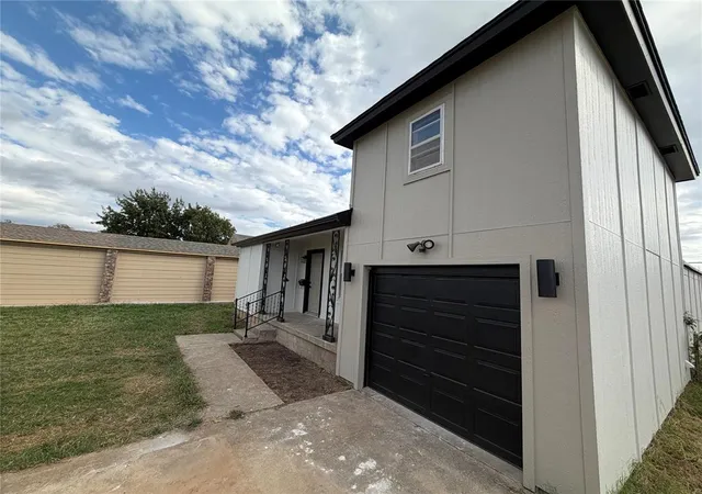 Photo 2 of Single family home for sale at 1528 Sw 45th Street, Oklahoma City, OK 73119 | MLS# 1255497 | Listing updated on 2026-10-28
