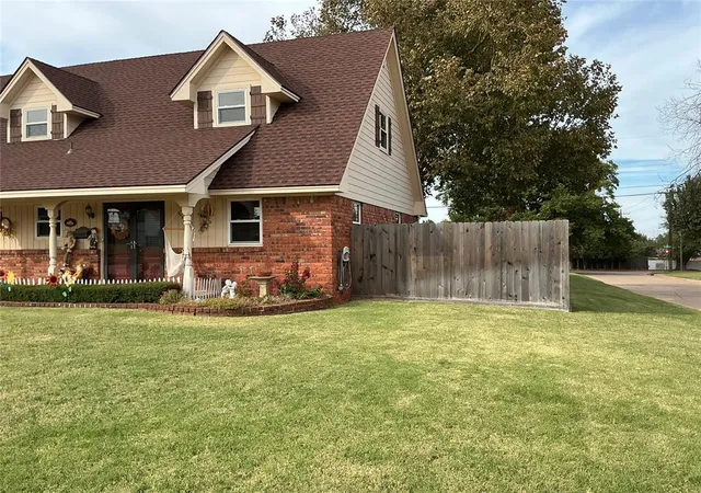 Photo 4 of Single family home for sale at 6477 N Sterling Dr, Oklahoma City, OK 73132 | MLS# 1255500 | Listing updated on 2026-10-29
