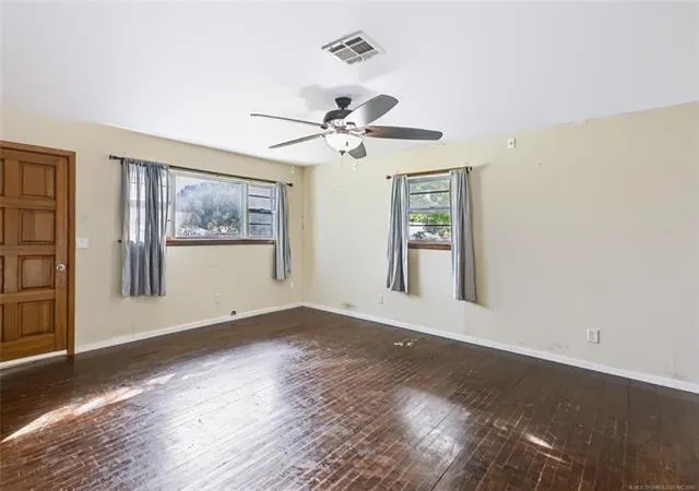 Photo 2 of Single family home for sale at 609 N Hyden St, Stratford, OK 74872 | MLS# 1255502 | Listing updated on 2026-10-26