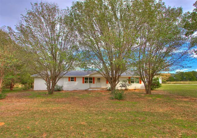 Single family home for sale at 1001 Mitchell Rd, Tecumseh, OK 74873 | MLS# 1255513