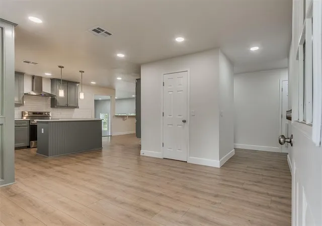 Photo 4 of Single family home for sale at 1001 Mitchell Rd, Tecumseh, OK 74873 | MLS# 1255513 | Listing updated on 2026-10-26