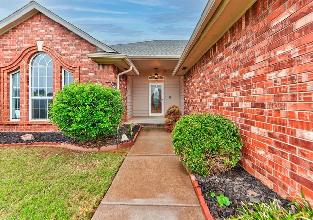 Photo 2 of Single family home for sale at 1716 SE 2nd Street, Moore, OK 73160 | MLS# 1255522 | Listing updated on 2026-10-30