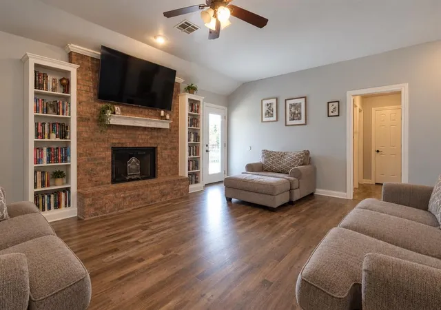 Photo 4 of Single family home for sale at 1804 N Shawnee Trl, Choctaw, OK 73020 | MLS# 1255534 | Listing updated on 2026-10-27