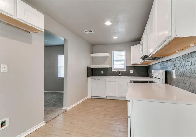 Photo 3 of Single family home for sale at 1605 S 13th Street, Chickasha, OK 73018 | MLS# 1255540 | Listing updated on 2026-10-27