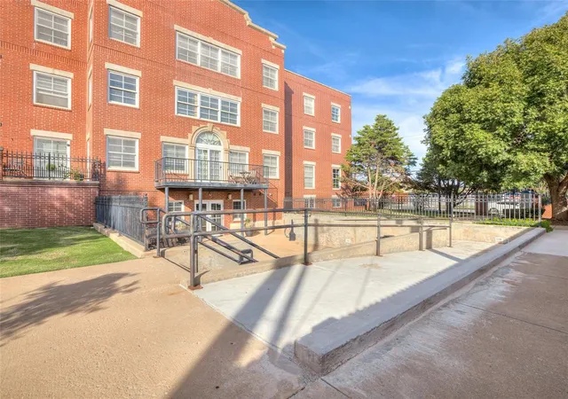 Listing Photo 1 - Condo for sale in building located at 1209 N Harvey Ave, Oklahoma, OK 73103 - Unit #102