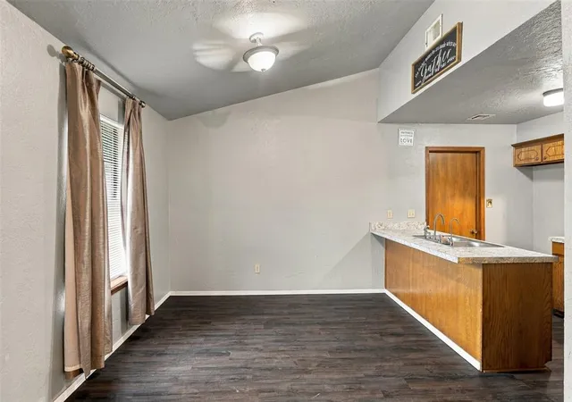 Photo 3 of Single family home for sale at 824 N Hawks Nest Dr, Norman, OK 73072 | MLS# 1255545 | Listing updated on 2026-10-29