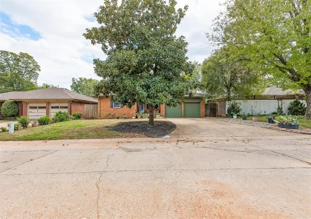 Photo 2 of Single family home for sale at 216 E 14th Street, Edmond, OK 73034 | MLS# 1255555 | Listing updated on 2026-10-29