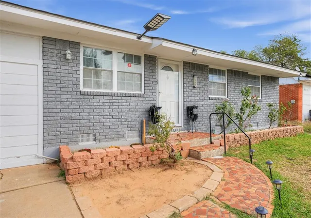 Photo 3 of Single family home for sale at 5361 Nw Oak Ave, Lawton, OK 73505 | MLS# 1255561 | Listing updated on 2026-10-27