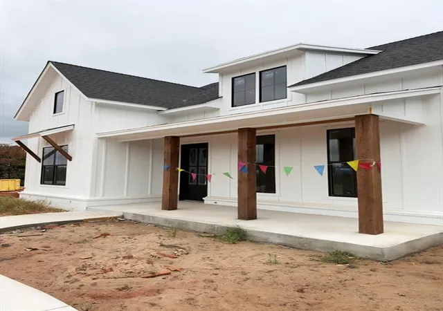 Photo 3 of Single family home for sale at 21077 Reserve Cir, Harrah, OK 73045 | MLS# 1255570 | Listing updated on 2026-10-28