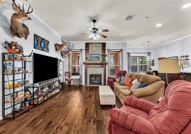 Photo 4 of Single family home for sale at 716 Evening Dr, Yukon, OK 73099 | MLS# 1255572 | Listing updated on 2026-10-29