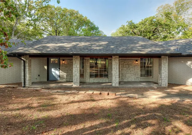 Photo 2 of Single family home for sale at 3814 Flora Dr, Norman, OK 73026 | MLS# 1255585 | Listing updated on 2026-10-28