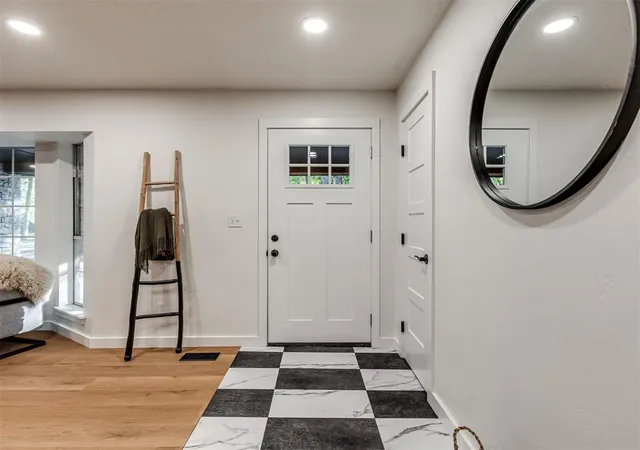 Photo 4 of Single family home for sale at 3814 Flora Dr, Norman, OK 73026 | MLS# 1255585 | Listing updated on 2026-10-28