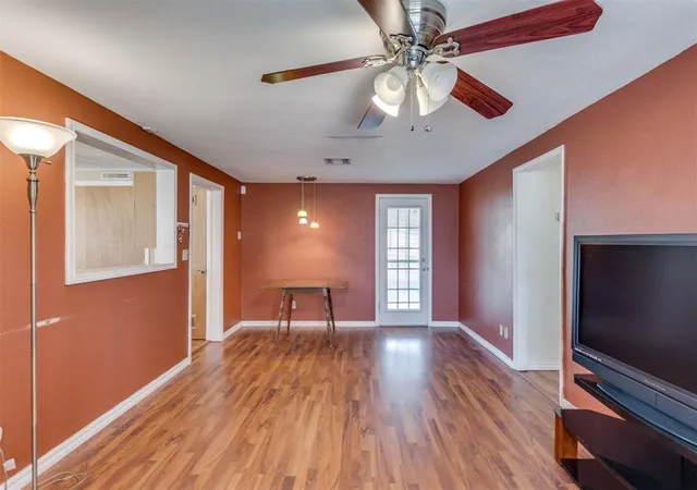 Photo 3 of Single family home for sale at 3617 Mistletoe Ave, Oklahoma City, OK 73115 | MLS# 1255587 | Listing updated on 2026-10-28