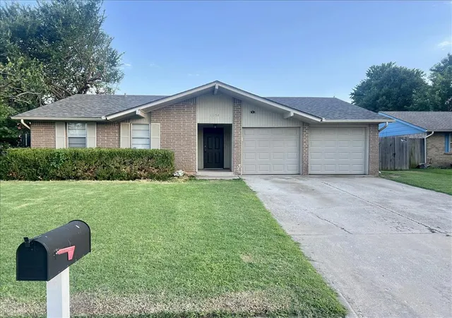 Photo 1 of Single family home for sale at 1054 Cumberland Mansion, Yukon, OK 73099 | MLS# 1255601 | Listing updated on 2026-10-27