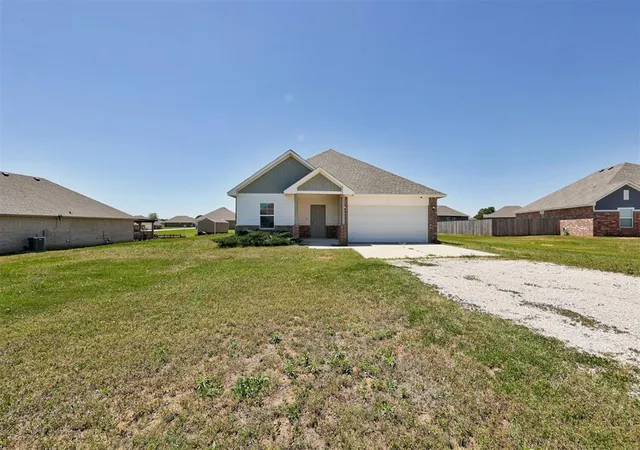 Photo 2 of Single family home for sale at 15944 Spur Cir, Mc Loud, OK 74851 | MLS# 1255606 | Listing updated on 2026-10-27