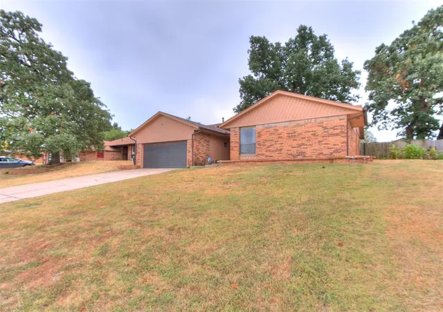 Photo 3 of Single family home for sale at 1112 Hawthorne Dr, Oklahoma City, OK 73110 | MLS# 1255611 | Listing updated on 2026-10-27
